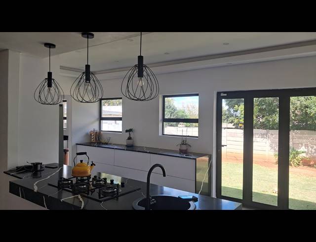 4 BEDROOM FREESTANDING TO LET IN HORIZON VIEW